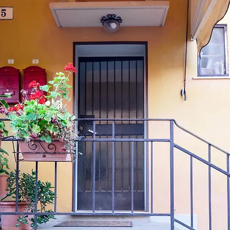 Elle Home: Comfort E Comodo Al Centro Bologna