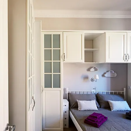 Elle Home: Comfort E Comodo Al Centro Apartment